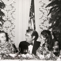 1969 - ראש הממשלה, גולדה מאיר בקבלת פנים בבוורלי הילס, לוס אנג'לס