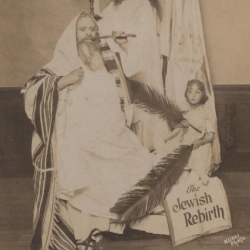 1919 - גולדה משחקת בהצגה The Jewish Rebirth
