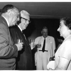 1966 - גולדה מאיר בקבלת פנים